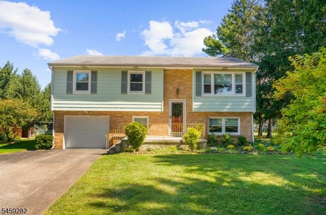 17 Ridge Rd, Raritan Twp., NJ 08822