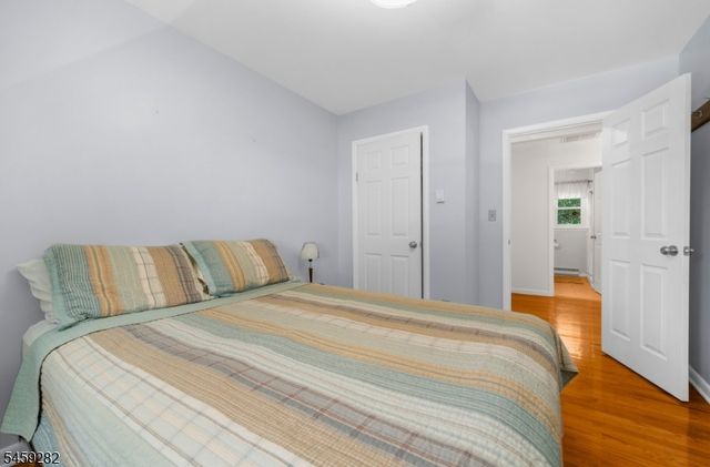 17 Ridge Rd, Raritan Twp., NJ 08822