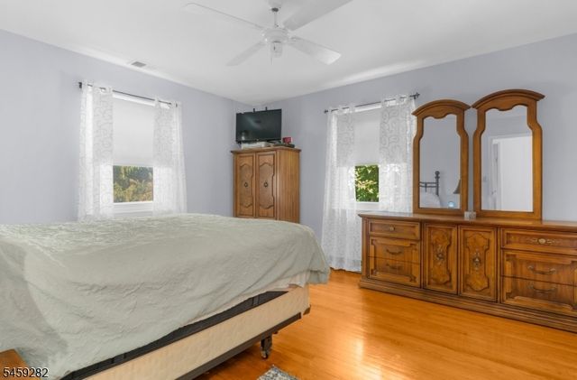 17 Ridge Rd, Raritan Twp., NJ 08822