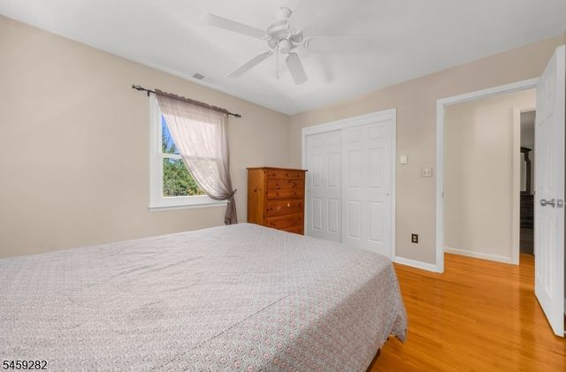17 Ridge Rd, Raritan Twp., NJ 08822