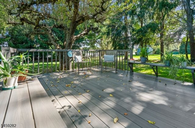 17 Ridge Rd, Raritan Twp., NJ 08822