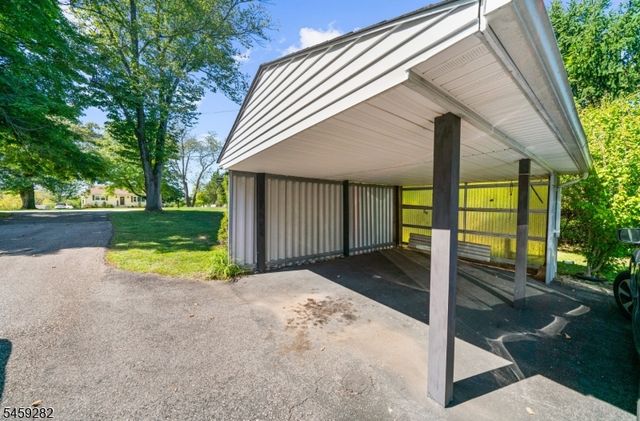 17 Ridge Rd, Raritan Twp., NJ 08822