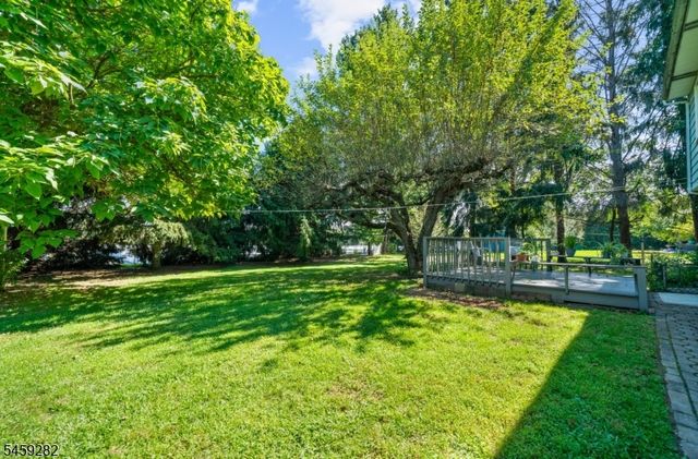 17 Ridge Rd, Raritan Twp., NJ 08822