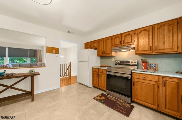 17 Ridge Rd, Raritan Twp., NJ 08822