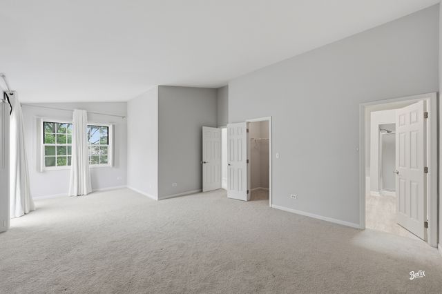 537 W Parkside Drive, Palatine, IL 60067