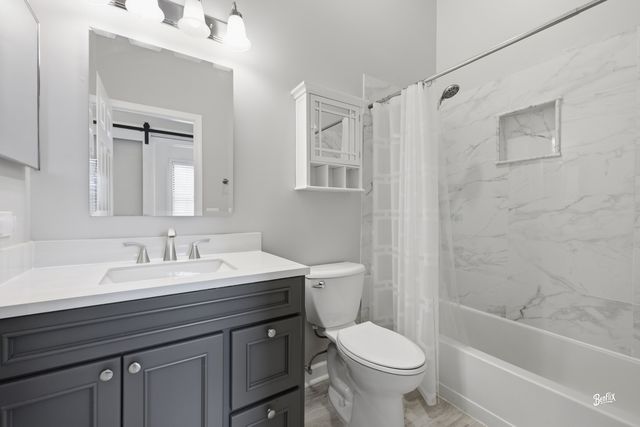 537 W Parkside Drive, Palatine, IL 60067