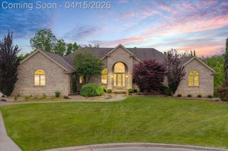 550 Kings Fairway Court, Grand Blanc, MI 48439