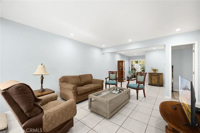 4524 Jamestown, Yorba Linda, CA 92886