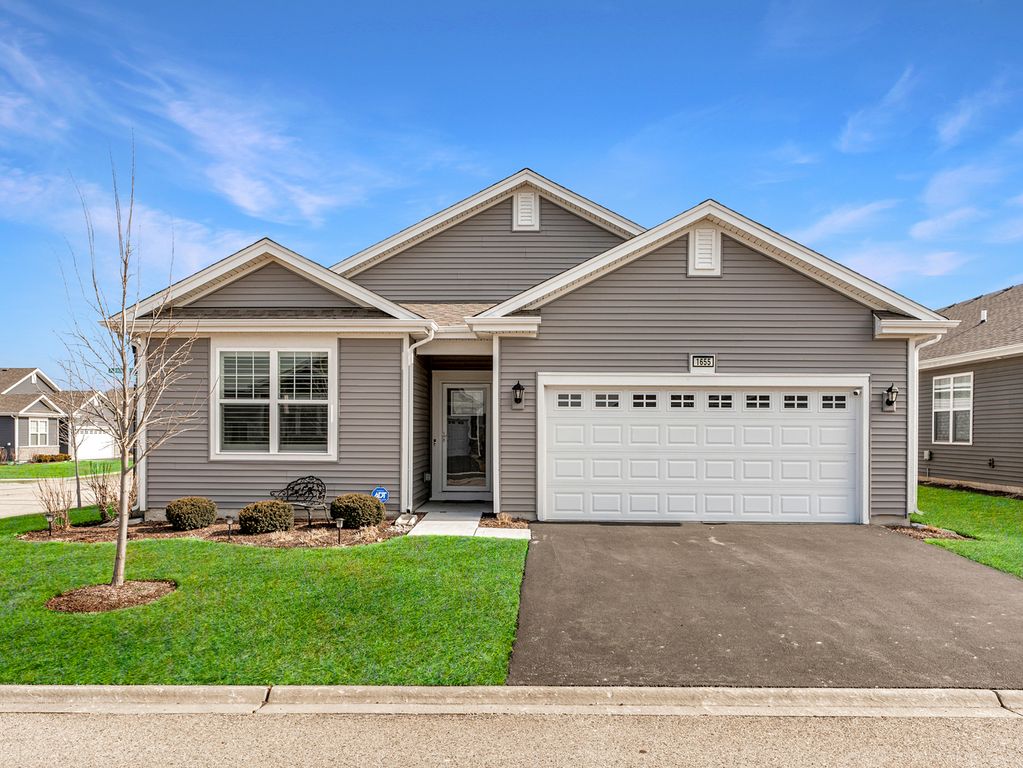 1655 Windsor Road, Pingree Grove, IL 60140