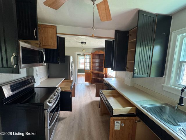 111 Highland Ave, Vine Grove, KY 40175