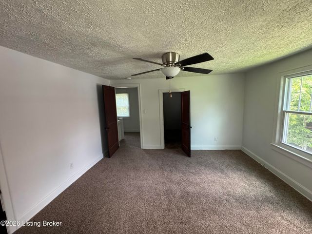 111 Highland Ave, Vine Grove, KY 40175