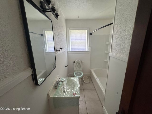 111 Highland Ave, Vine Grove, KY 40175