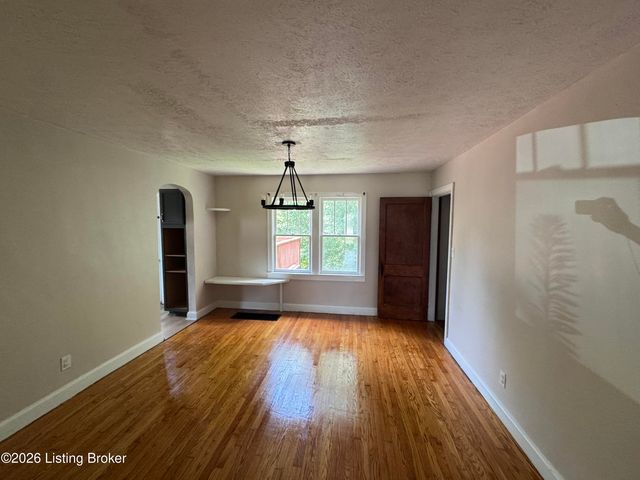 111 Highland Ave, Vine Grove, KY 40175
