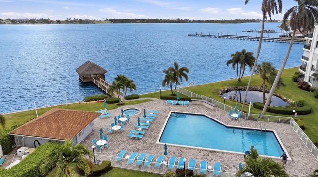 47 N Lakeshore Drive, Hypoluxo, FL 33462