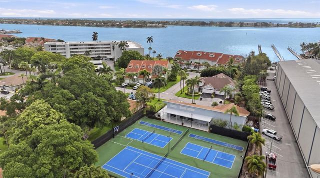 47 N Lakeshore Drive, Hypoluxo, FL 33462