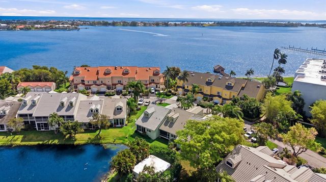 47 N Lakeshore Drive, Hypoluxo, FL 33462
