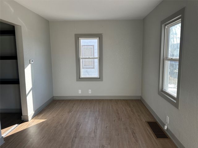 2113 E 21st Street, Des Moines, IA 50317