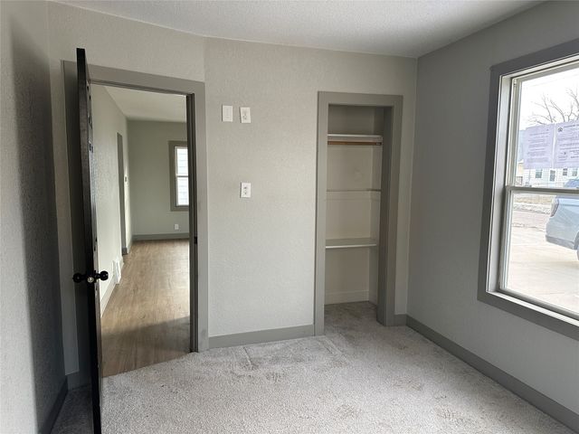 2113 E 21st Street, Des Moines, IA 50317