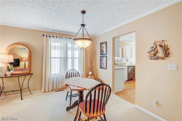 1474 Hollow Wood Lane, Avon, OH 44011