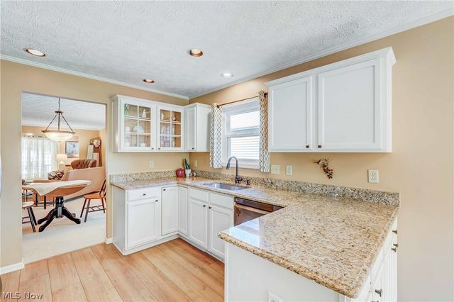 1474 Hollow Wood Lane, Avon, OH 44011