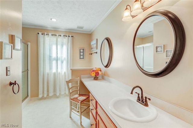 1474 Hollow Wood Lane, Avon, OH 44011