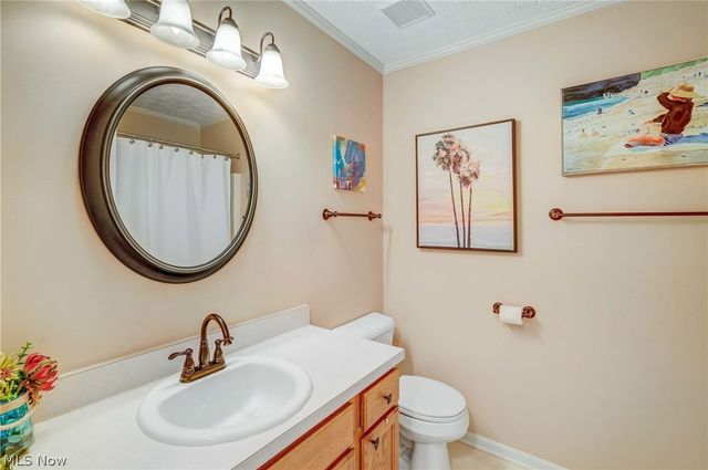 1474 Hollow Wood Lane, Avon, OH 44011