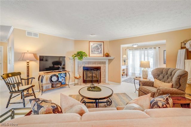 1474 Hollow Wood Lane, Avon, OH 44011