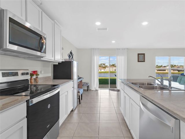 16767 SUNBURST LAKE STREET, Wimauma, FL 33598