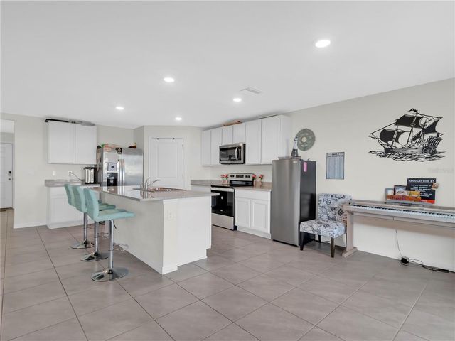 16767 SUNBURST LAKE STREET, Wimauma, FL 33598