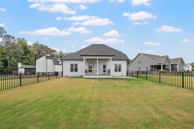 1205 Chagford Dr, Clarksville, TN 37043