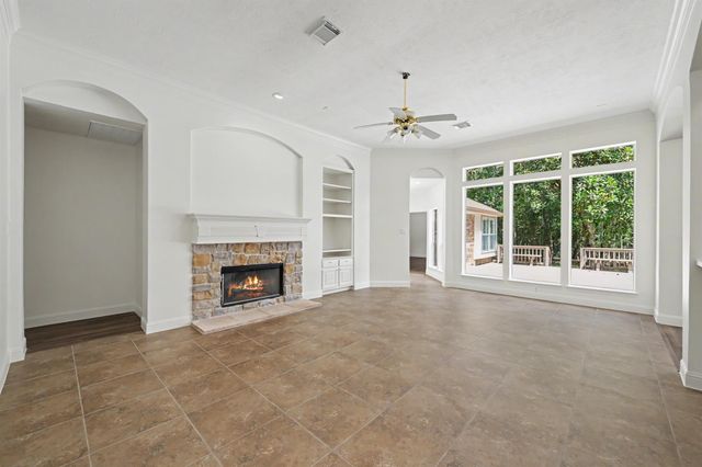 8685 Sunset Heights Lane, Conroe, TX 77302