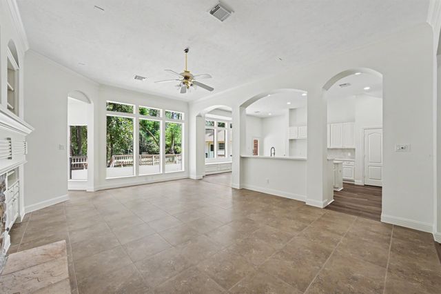 8685 Sunset Heights Lane, Conroe, TX 77302