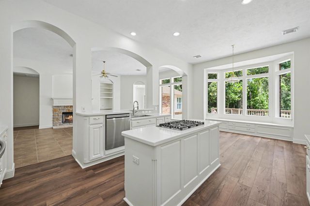 8685 Sunset Heights Lane, Conroe, TX 77302