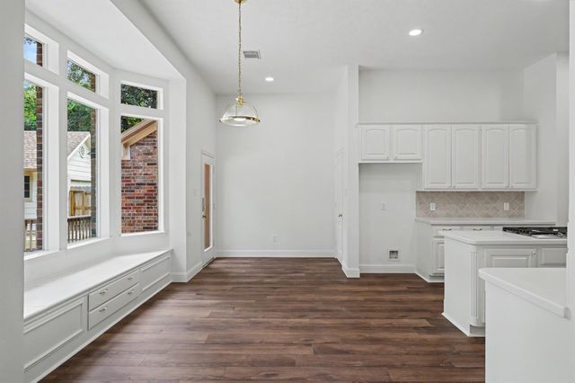 8685 Sunset Heights Lane, Conroe, TX 77302