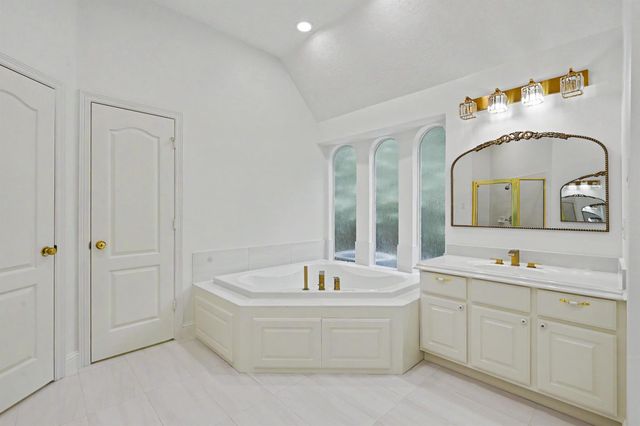 8685 Sunset Heights Lane, Conroe, TX 77302