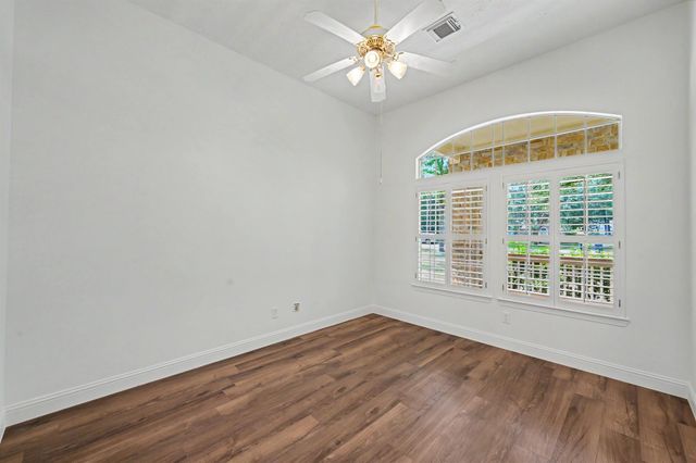 8685 Sunset Heights Lane, Conroe, TX 77302