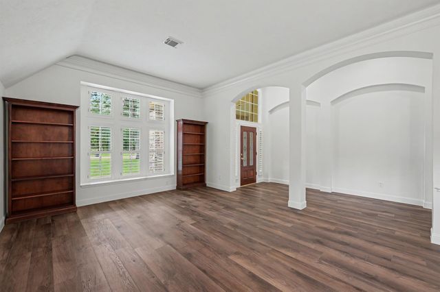 8685 Sunset Heights Lane, Conroe, TX 77302