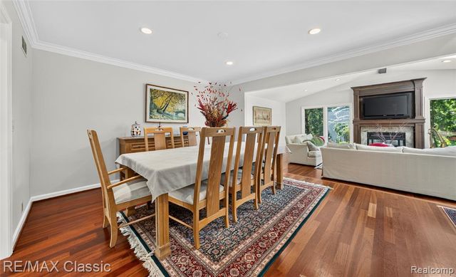727 Arbor Court, Bloomfield Hills, MI 48304