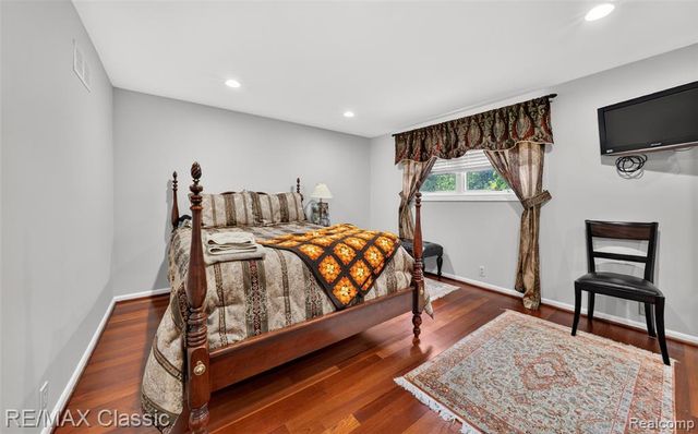 727 Arbor Court, Bloomfield Hills, MI 48304