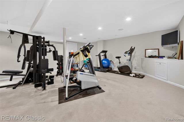727 Arbor Court, Bloomfield Hills, MI 48304