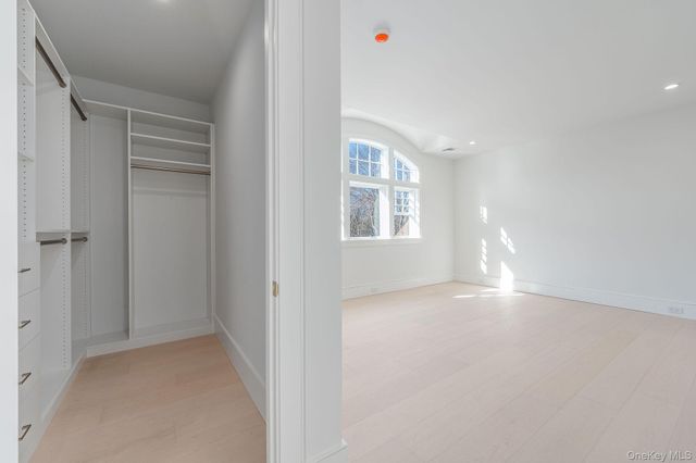 1475 Laurel Avenue, Southold, NY 11971