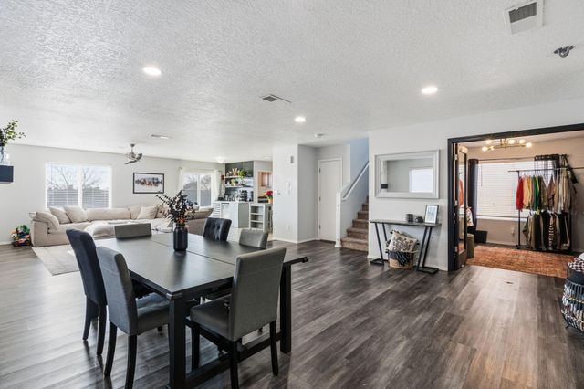 6144 Park South Place NW, Albuquerque, NM 87114