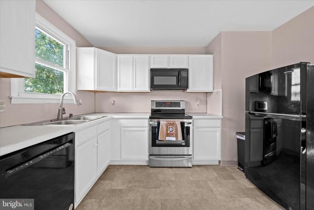38 GREENRIDGE RD, Newark, DE 19711