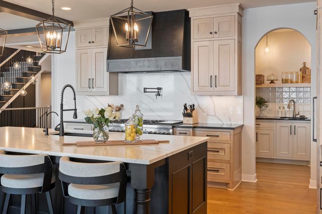 165 Mound Avenue, Excelsior, MN 55331