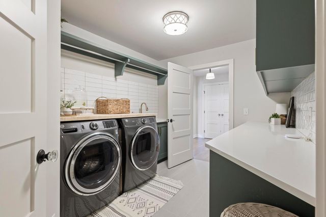 165 Mound Avenue, Excelsior, MN 55331