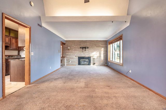 1015 11th Avenue S, Moorhead, MN 56560