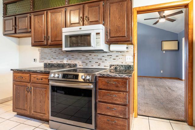 1015 11th Avenue S, Moorhead, MN 56560