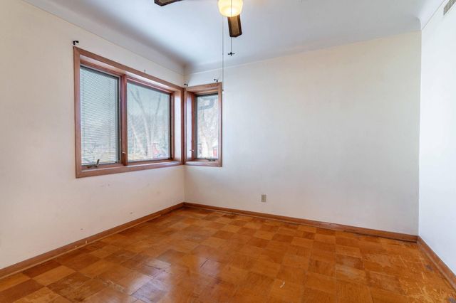 1015 11th Avenue S, Moorhead, MN 56560