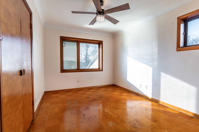 1015 11th Avenue S, Moorhead, MN 56560