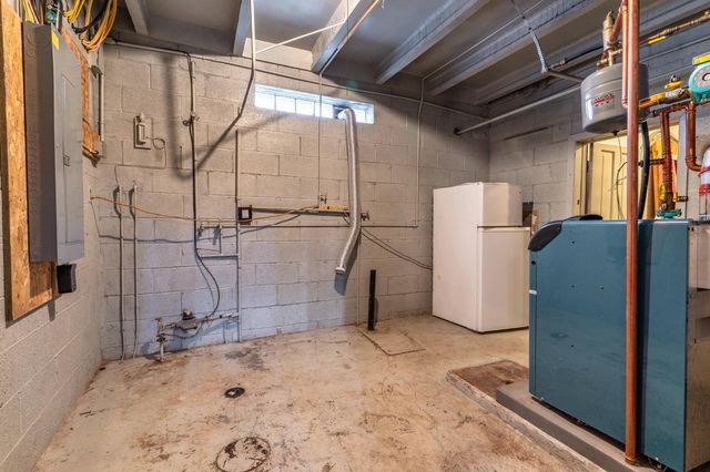 1015 11th Avenue S, Moorhead, MN 56560